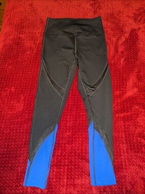 Zumba Fitness Black and Blue Leggings